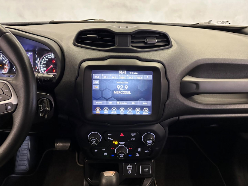 Foto do veículo JEEP RENEGADE  LONGITUDE 1.8 FLEX AUTOMATICO 2021 47.781 KM 91.900,00