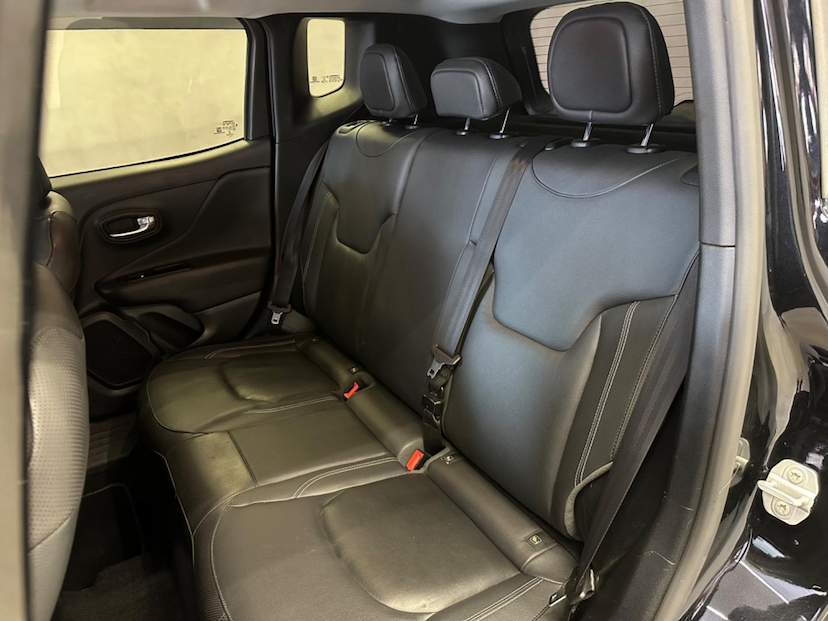 Foto do veículo JEEP RENEGADE  LONGITUDE 1.8 FLEX AUTOMATICO 2021 47.781 KM 91.900,00