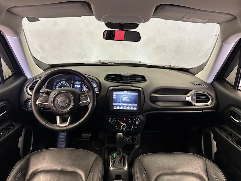 Foto do veículo JEEP RENEGADE  LONGITUDE 1.8 FLEX AUTOMATICO 2021 47.781 KM 91.900,00