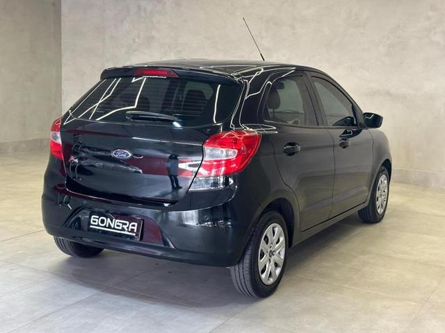 Foto do veículo FORD KA  1.0 SE 12V FLEX 4P MANUAL 2017 103.495 KM 43.900,00
