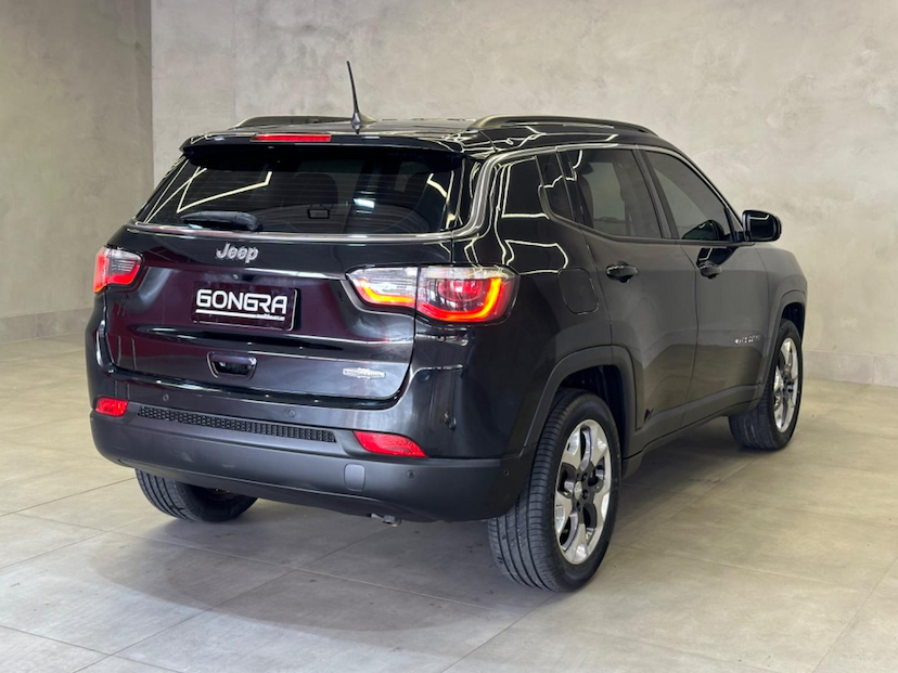 Foto do veículo JEEP COMPASS  LONGITUDE 2.0 FLEX 16V AUT 2020 60.067 KM 104.900,00