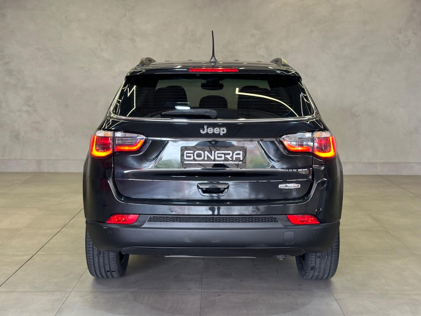 Foto do veículo JEEP COMPASS  LONGITUDE 2.0 FLEX 16V AUT 2020 60.067 KM 104.900,00