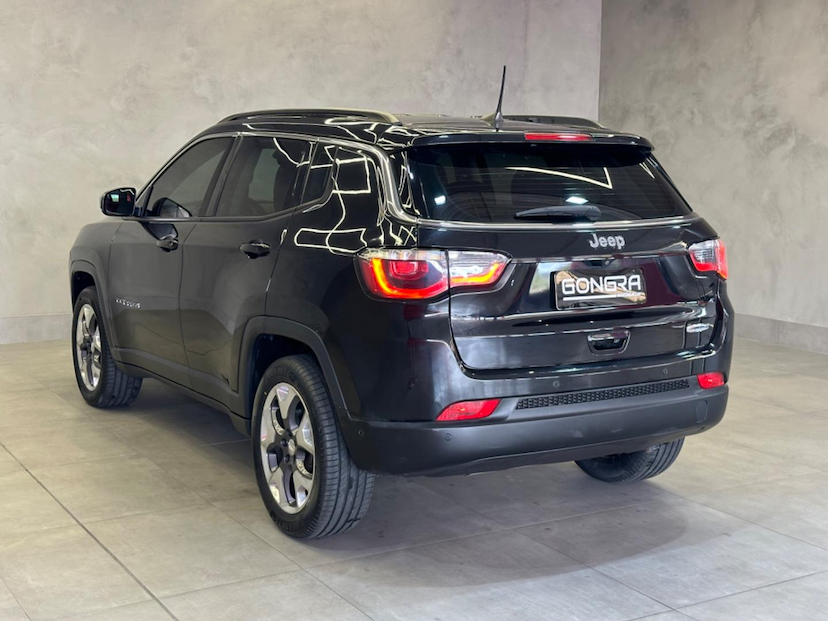 Foto do veículo JEEP COMPASS  LONGITUDE 2.0 FLEX 16V AUT 2020 60.067 KM 104.900,00