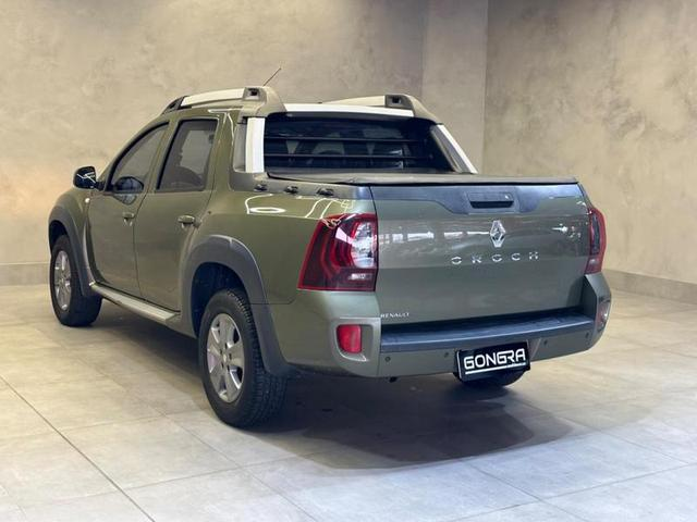 Foto do veículo RENAULT DUSTER OROCH  DYNA. 1.6 HI-FLEX 16V MEC 2016 55.546 KM 74.900,00