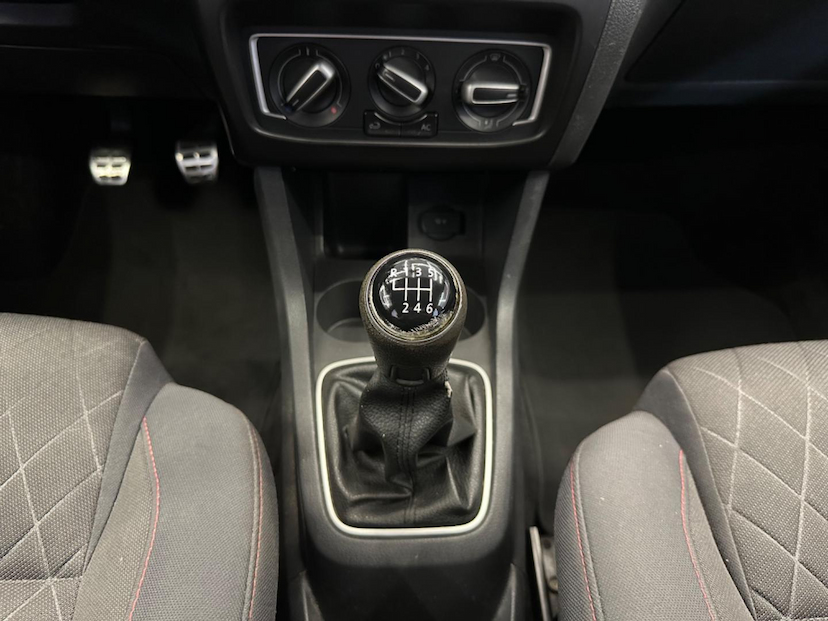 Foto do veículo VOLKSWAGEN CROSSFOX  1.6 16V 2018 123.674 KM 59.900,00