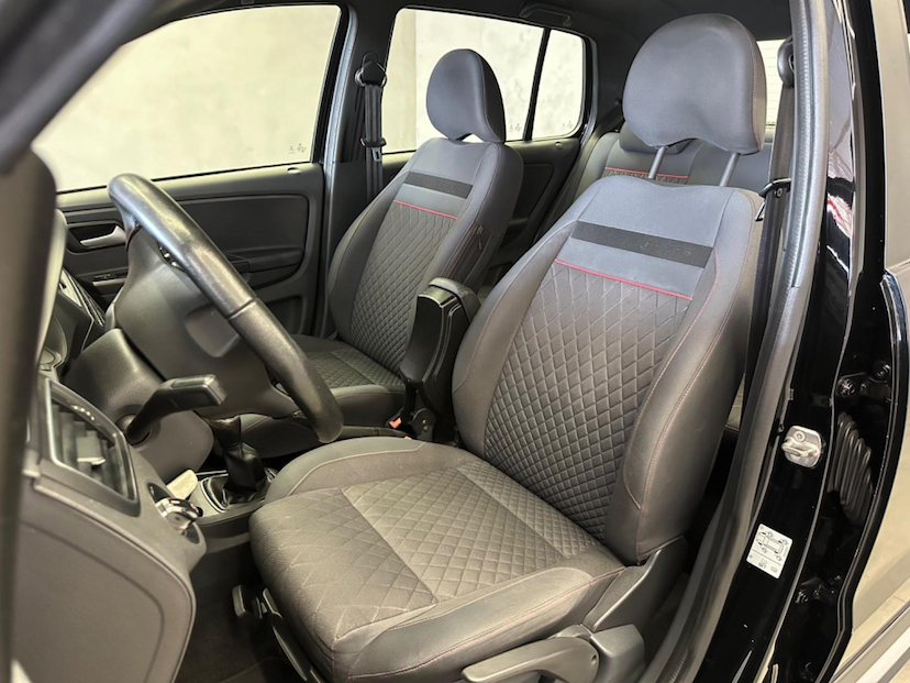 Foto do veículo VOLKSWAGEN CROSSFOX  1.6 16V 2018 123.674 KM 59.900,00