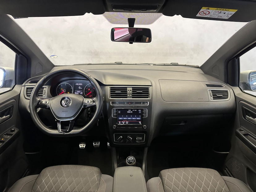 Foto do veículo VOLKSWAGEN CROSSFOX  1.6 16V 2018 123.674 KM 59.900,00