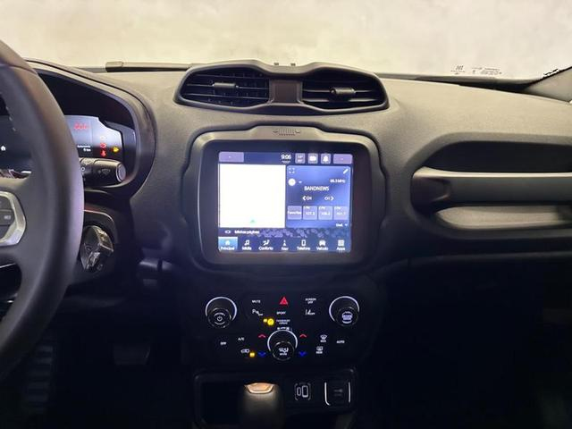 Foto do veículo JEEP RENEGADE  LONGITUDE T270 1.3 TB 4X2 FLEX AUT 2023 36.913 KM 114.900,00