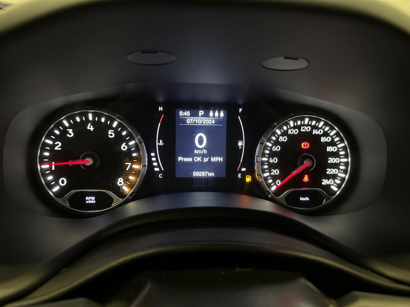 Foto do veículo JEEP RENEGADE  SPORT 1.8 4X2 FLEX 16V AUT. 2019 59.254 KM 78.900,00