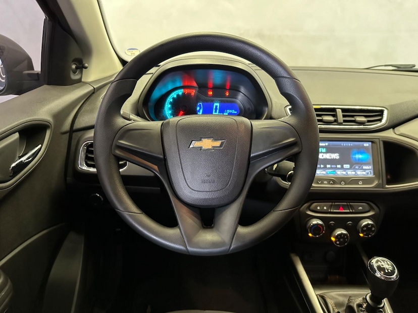 Foto do veículo CHEVROLET ONIX  1.0MT LT 2014 119.413 KM 42.900,00
