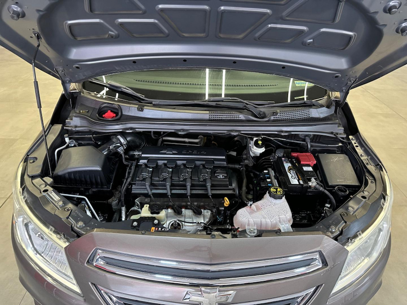 Foto do veículo CHEVROLET ONIX  1.0MT LT 2014 119.413 KM 42.900,00