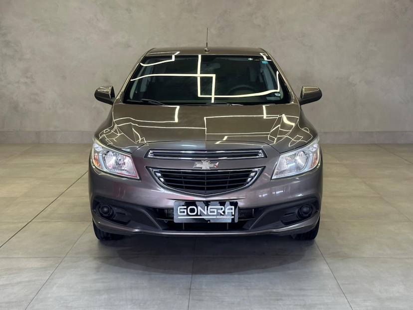 Foto do veículo CHEVROLET ONIX  1.0MT LT 2014 119.413 KM 42.900,00