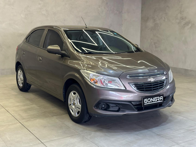 Foto do veículo CHEVROLET ONIX  1.0MT LT 2014 119.413 KM 42.900,00