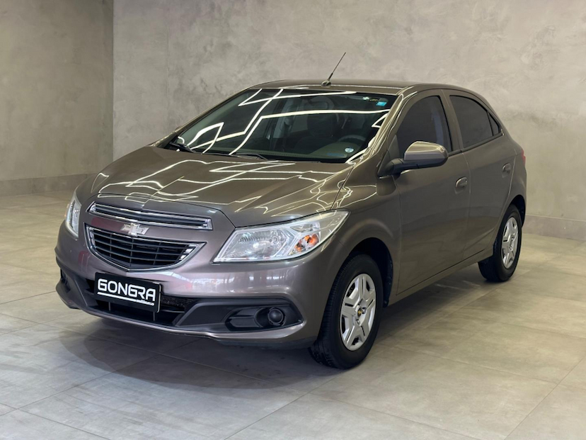 Foto do veículo CHEVROLET ONIX  1.0MT LT 2014 119.413 KM 42.900,00