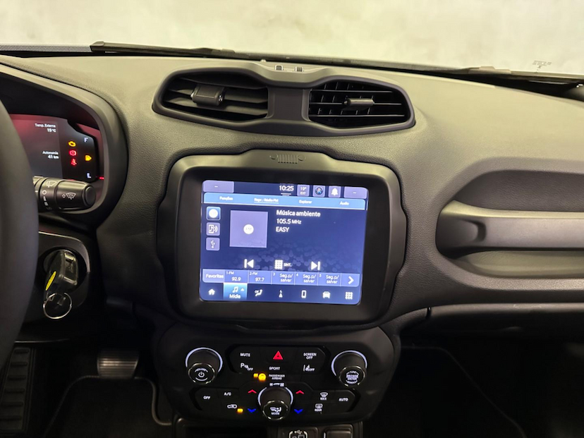 Foto do veículo JEEP RENEGADE  LONGITUDE T270 1.3 TB 4X2 FLEX AUT 2024 24.542 KM 121.900,00