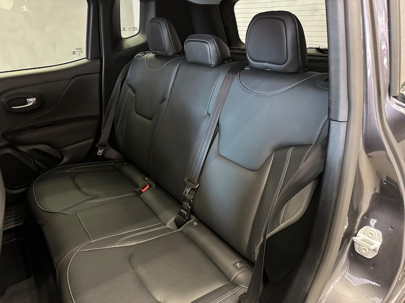 Foto do veículo JEEP RENEGADE  LONGITUDE T270 1.3 TB 4X2 FLEX AUT 2024 24.542 KM 121.900,00