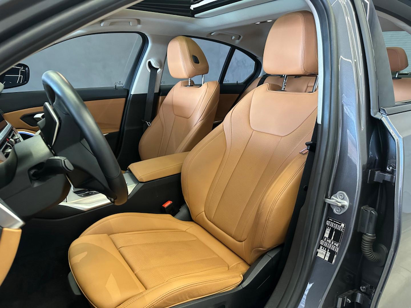 Foto do veículo BMW 320I 320 SPORT GP 184 CV 2022 10.579 KM 248.900,00