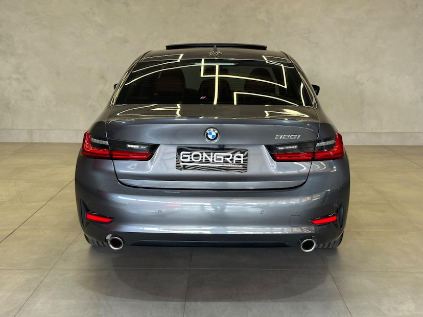 Foto do veículo BMW 320I 320 SPORT GP 184 CV 2022 10.579 KM 248.900,00