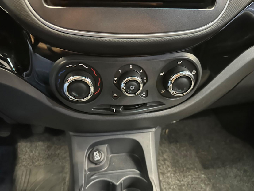 Foto do veículo FIAT PALIO FIAT  ATTRACT 1.0 2017 68.245 KM 44.900,00