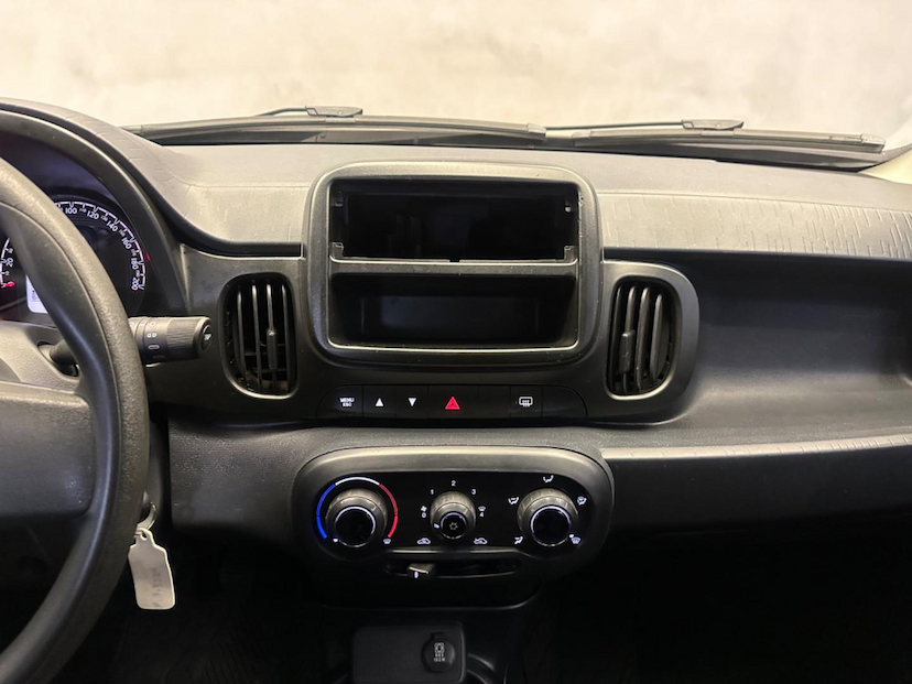 Foto do veículo FIAT MOBI  LIKE 2023 57.238 KM 51.900,00