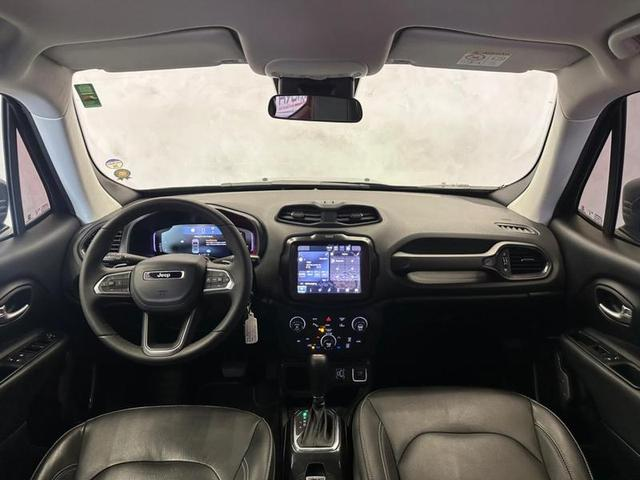 Foto do veículo JEEP RENEGADE  LONGITUDE T270 1.3 TB 4X2 FLEX AUT 2023 25.548 KM 116.900,00