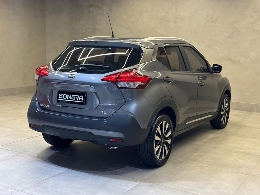 Foto do veículo NISSAN KICKS  SL CVT 2017 73.800 KM 83.900,00