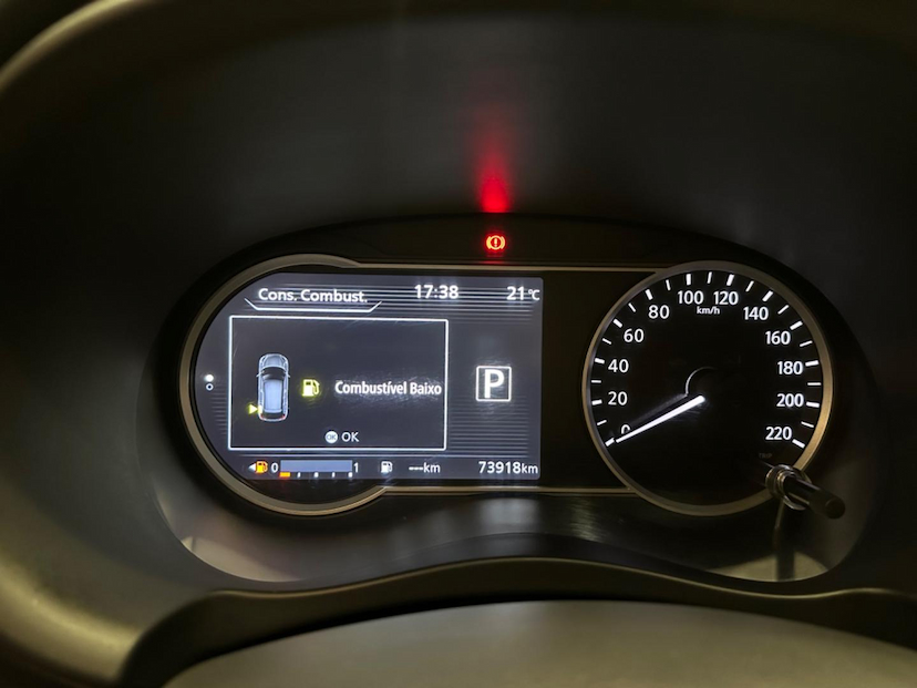 Foto do veículo NISSAN KICKS  SL CVT 2017 73.800 KM 83.900,00