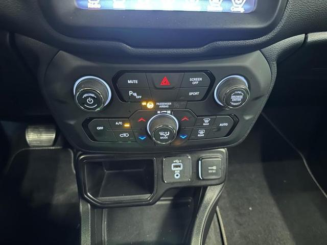 Foto do veículo JEEP RENEGADE  1.8 16V FLEX LONGITUDE 4P AUTOMATICO 2021 19.745 KM 94.900,00