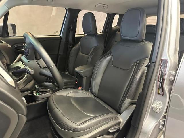Foto do veículo JEEP RENEGADE  1.8 16V FLEX LONGITUDE 4P AUTOMATICO 2021 19.745 KM 94.900,00