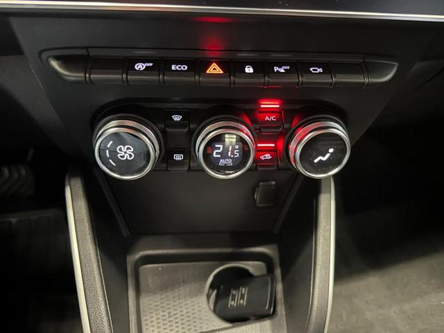 Foto do veículo RENAULT DUSTER  ICO16 CVT 2021 48.270 KM 91.900,00