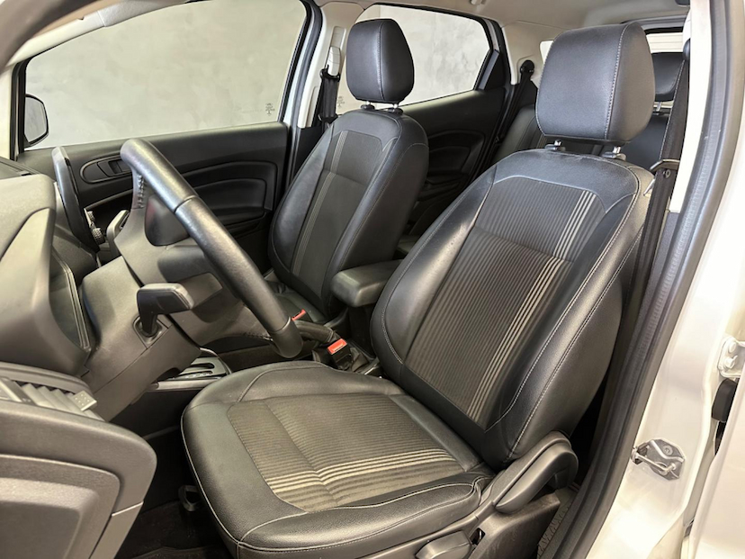 Foto do veículo FORD ECOSPORT  1.5 TI-VCT FLEX FREESTYLE AUTOMATICO 2020 51.872 KM 78.900,00