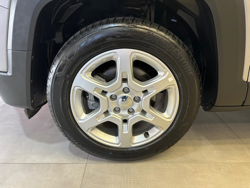 Foto do veículo JEEP RENEGADE  SPORT T270 1.3 TB 4X2 FLEX AUT. 2022 25.031 KM 105.900,00