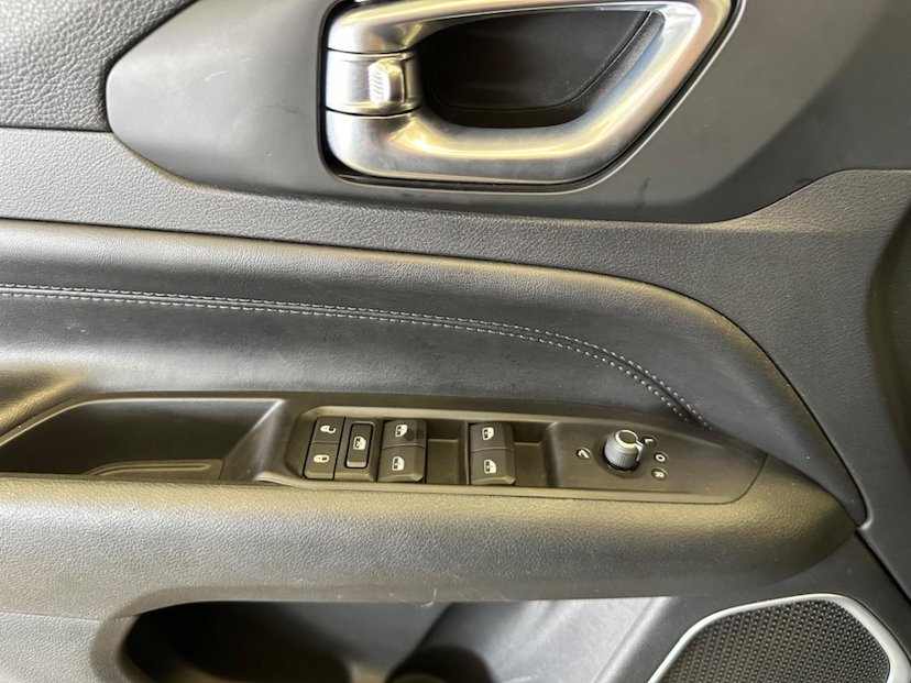 Foto do veículo JEEP COMPASS  LONG TF 2022 39.320 KM 134.900,00