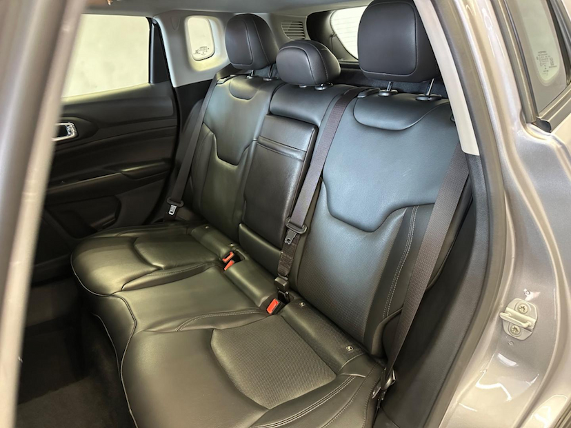 Foto do veículo JEEP COMPASS  LONG TF 2022 39.320 KM 134.900,00