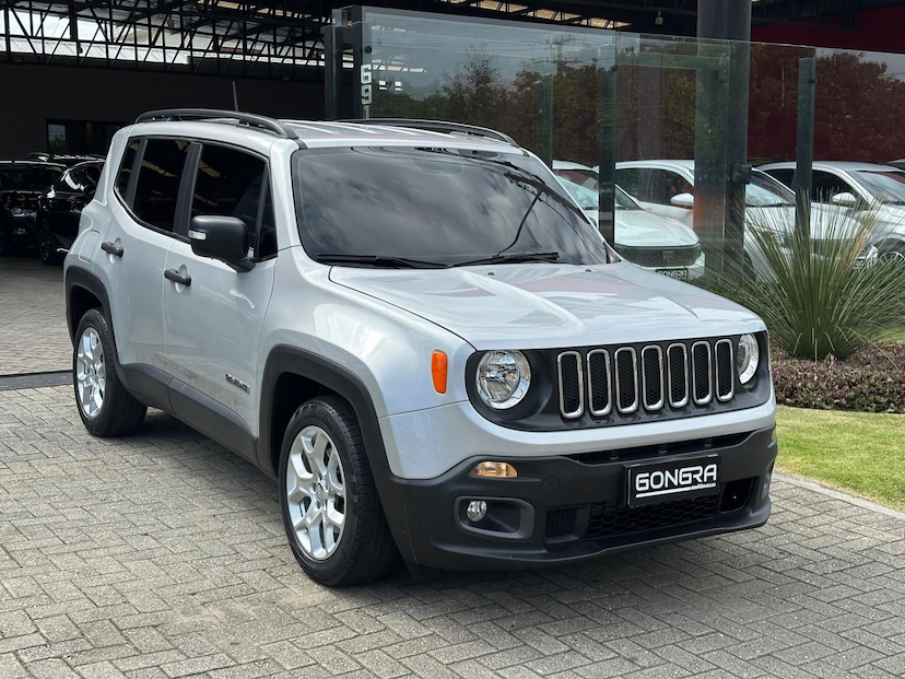 Foto do veículo JEEP RENEGADE  1.8 16V FLEX SPORT 4P AUTOMÁTICO 2018 47.415 KM 74.900,00