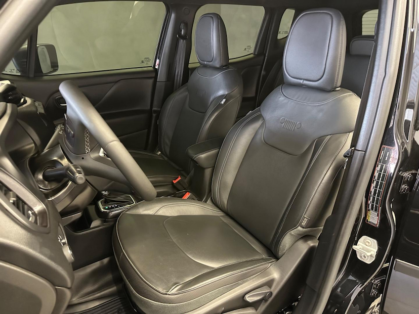 Foto do veículo JEEP RENEGADE  S T270 FLEX 4X4 2022 13.548 KM 126.900,00