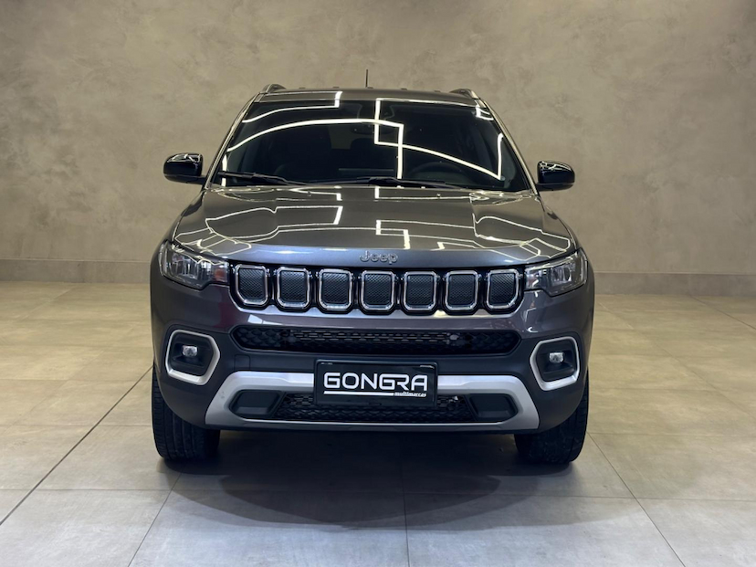 Foto do veículo JEEP COMPASS  LONG TD 2023 8.459 KM 175.900,00