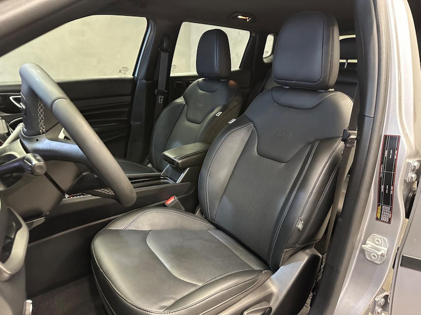 Foto do veículo JEEP COMPASS  LONGITUDE 2.0 4X4 DIES. 16V AUT 2022 43.691 KM 144.900,00