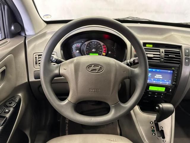 Foto do veículo HYUNDAI TUCSON  2.0 GLS FLEX 4P AUT 2014 157.200 KM 55.900,00