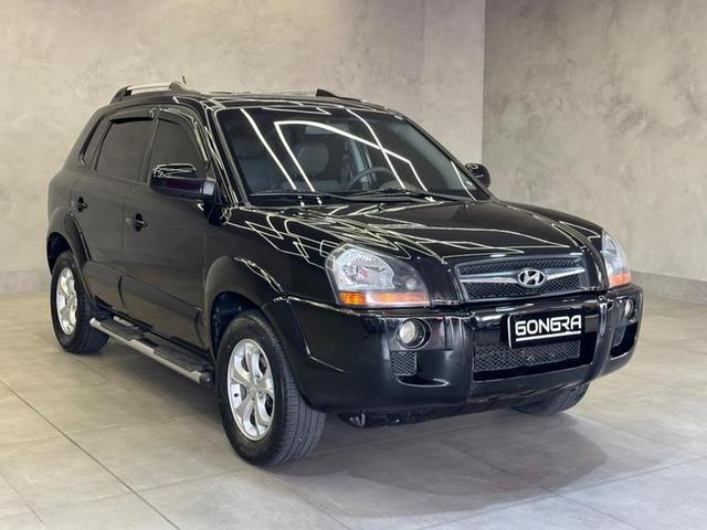 Foto do veículo HYUNDAI TUCSON  2.0 GLS FLEX 4P AUT 2014 157.200 KM 55.900,00