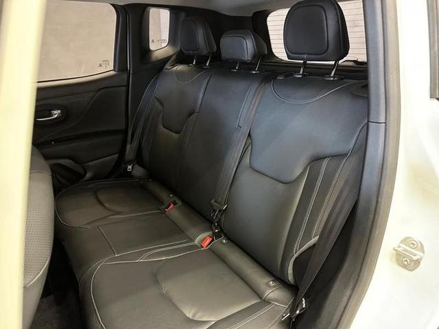 Foto do veículo JEEP RENEGADE  LONGITUDE T270 1.3 TB 4X2 FLEX AUT 2023 5.382 KM 119.900,00