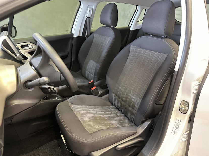 Foto do veículo PEUGEOT 2008  ALLURE EAT6 2022 38.571 KM 71.900,00