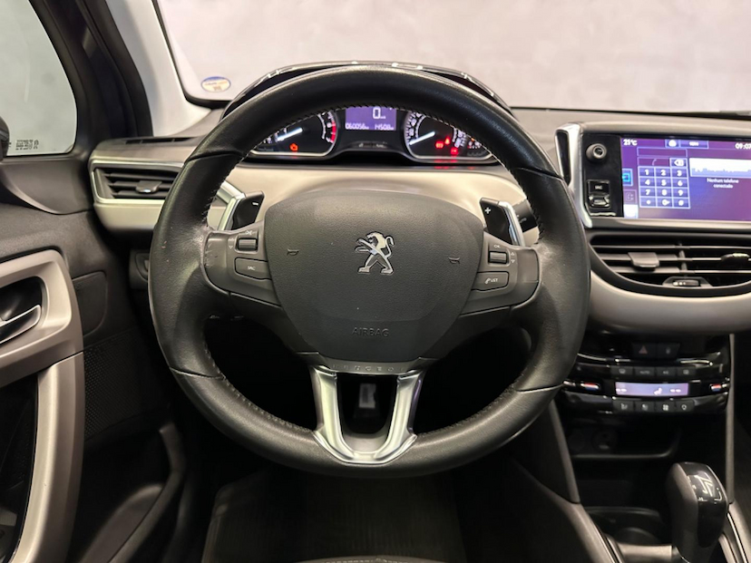 Foto do veículo PEUGEOT 208  GRIFFE AT 2017 59.986 KM 59.900,00