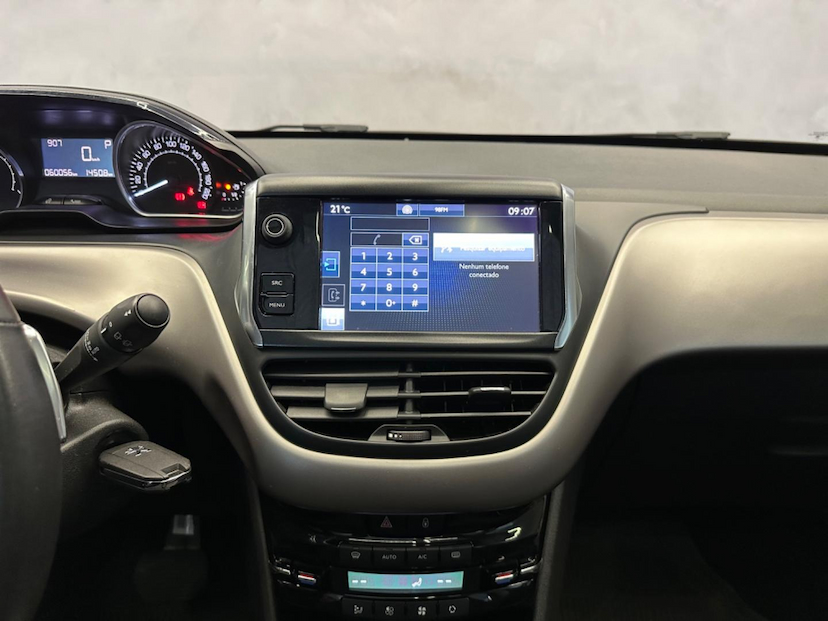 Foto do veículo PEUGEOT 208  GRIFFE AT 2017 59.986 KM 59.900,00