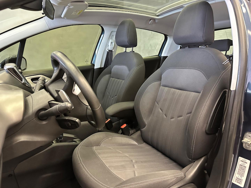 Foto do veículo PEUGEOT 208  GRIFFE AT 2017 59.986 KM 59.900,00