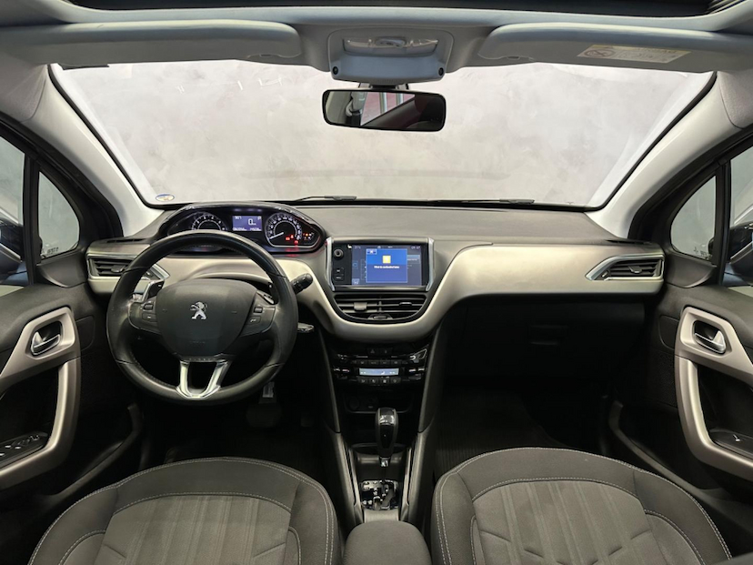 Foto do veículo PEUGEOT 208  GRIFFE AT 2017 59.986 KM 59.900,00
