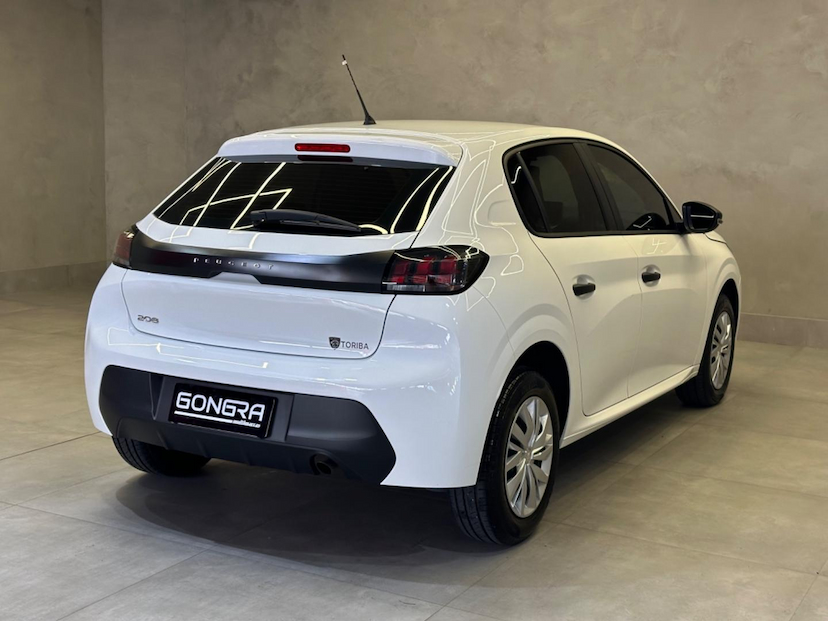 Foto do veículo PEUGEOT 208  LIKE MT 2024 7.262 KM 74.900,00