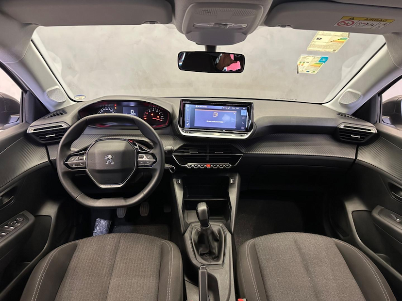 Foto do veículo PEUGEOT 208  LIKE MT 2024 7.262 KM 74.900,00