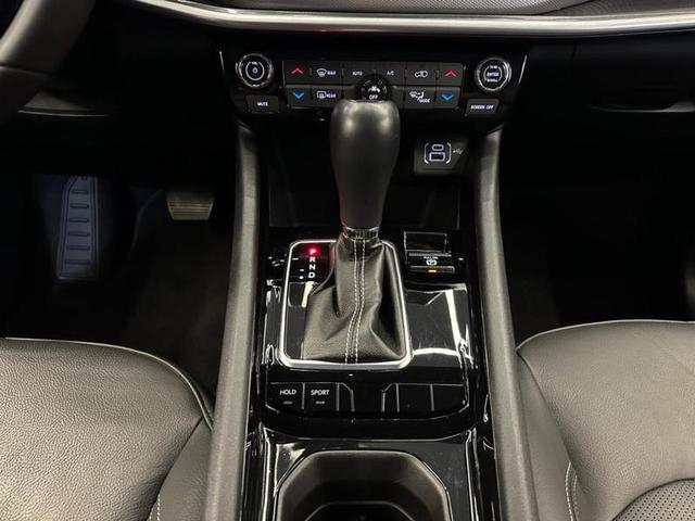 Foto do veículo JEEP COMPASS  LONG TF 2023 13.831 KM 145.900,00