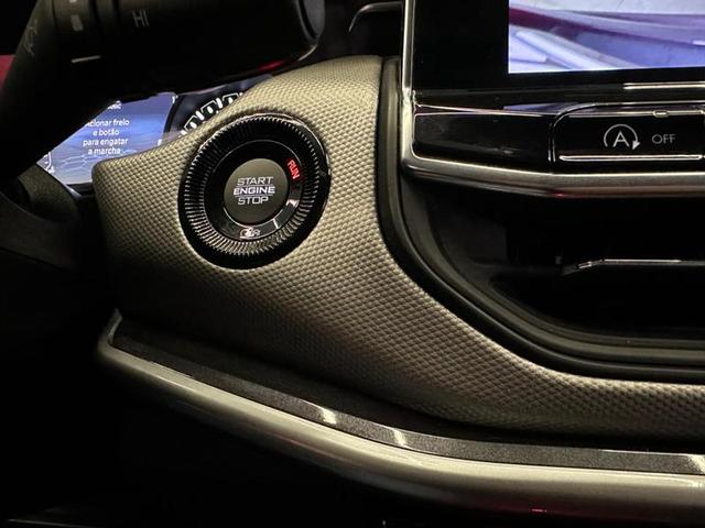 Foto do veículo JEEP COMPASS  LONG TF 2023 13.831 KM 145.900,00